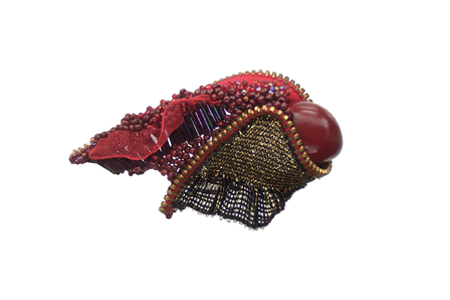broche "imago libelluloda" : fabric, nut, zipper, glass beads