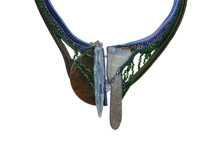 necklace: agaat, kyanite, enamel, glass beads