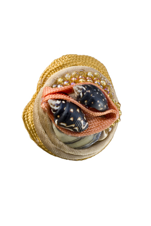 ring: fabrics, schalenblende, snails shell, glass beads