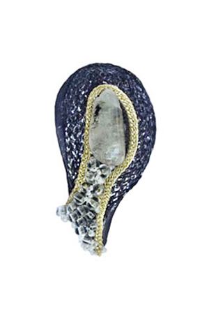 ring: textiel, bergkristal, glaskralen