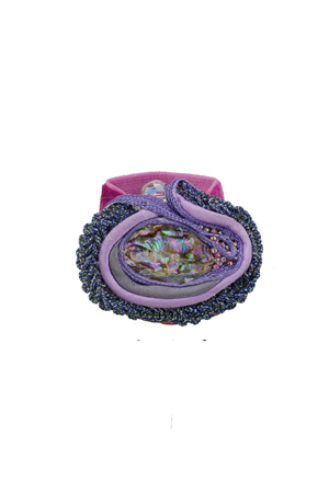 ring: textiel, abalone, glaskralen